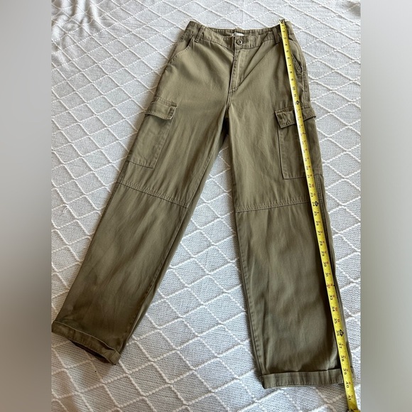 Billabong Women’s Green Relaxed Fit Cargo Pants. Size 27 - Picture 7 of 11